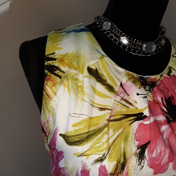 Amelia/ Floral Print/ Sleeveless Dress - Picture 3 of 10